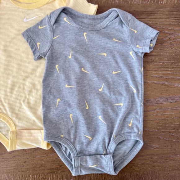 Nike Onesie Shorts Set 6 months - Picture 3 of 8